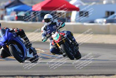 media/Dec-18-2022-SoCal Trackdays (Sun) [[8099a50955]]/Turn 2 (950am)/